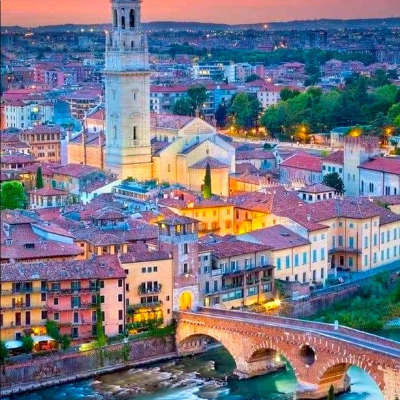 Meet your Posher - Picture 11 of 16